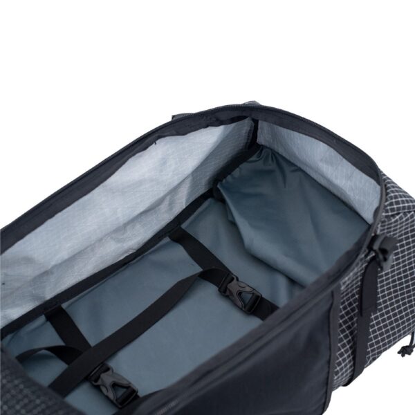 ULA RX40 Robic X-pac Dragonfly: Inner Compartment Showing Compression Straps